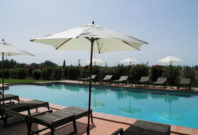 هتل روستایی Borgo Santa Lucia