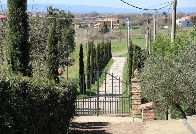 田舎風ホテル Borgo Santa Lucia