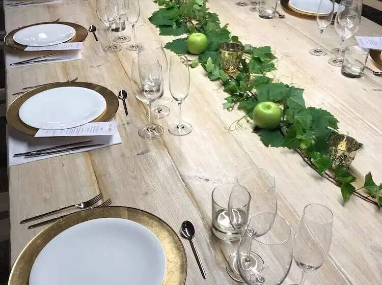 هتل Secrets Priorat