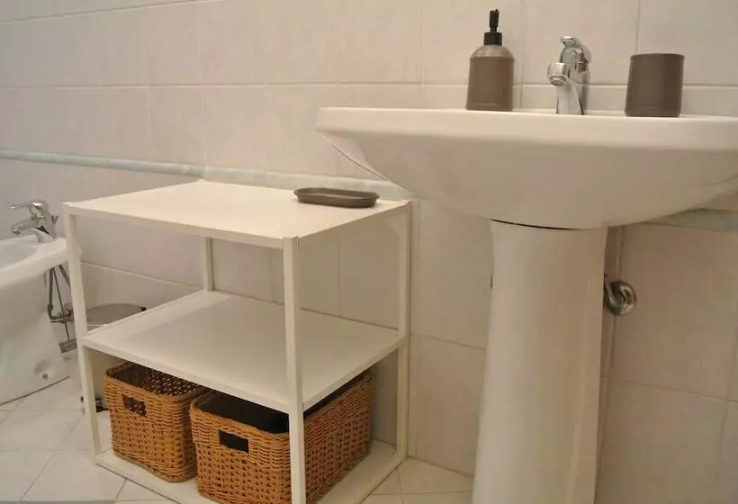 Albergodiffusovolterra