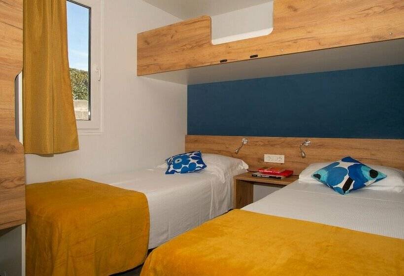 هتل Floating Resort