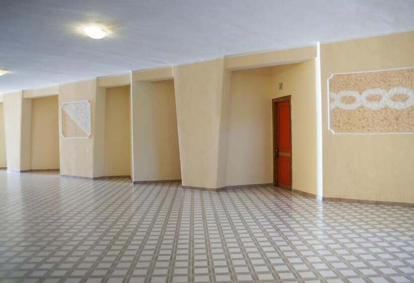 בית מלון כפרי Royal