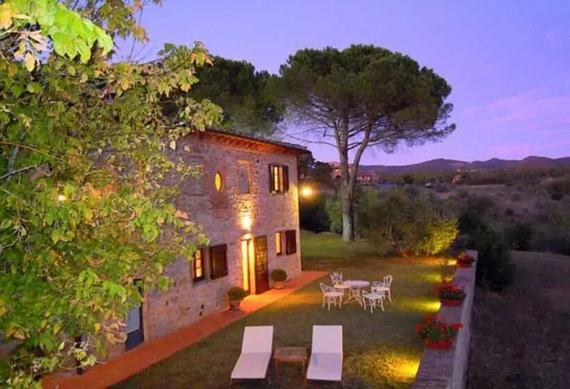 田舎風ホテル Podere Lucignano Secondo Agriturismo