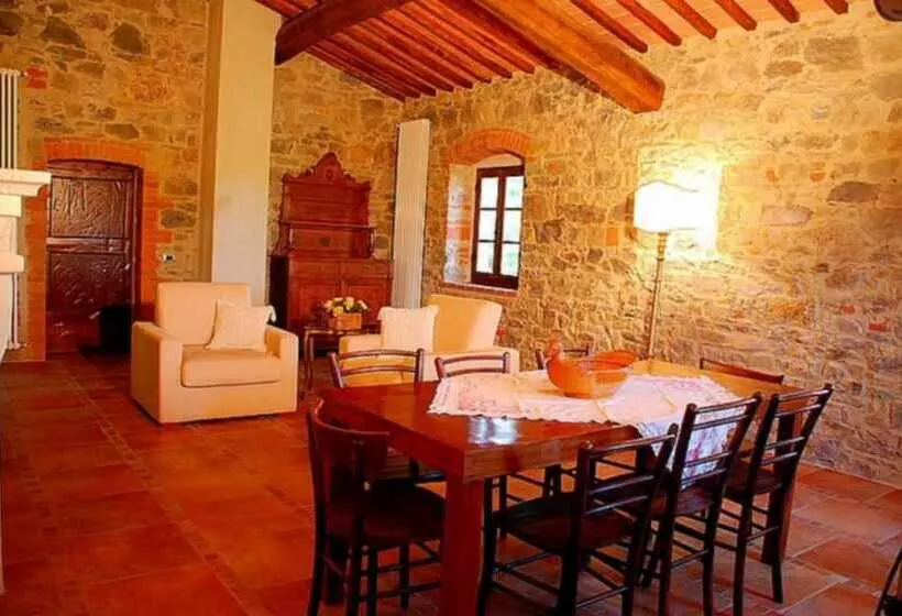 田舎風ホテル Podere Lucignano Secondo Agriturismo