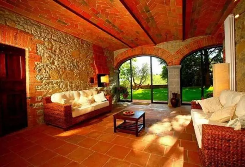 田舎風ホテル Podere Lucignano Secondo Agriturismo