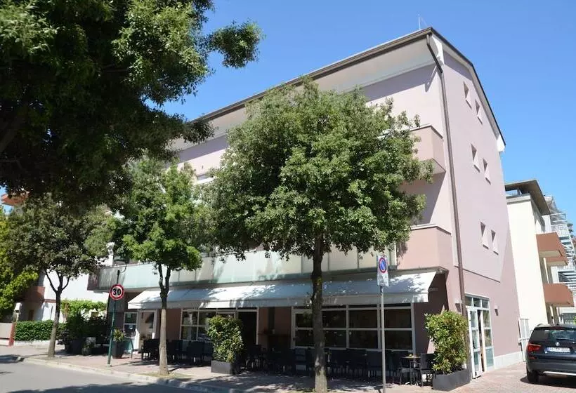 هتل Tivoli
