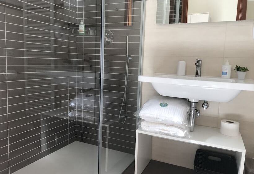 مبيت وإفطار Innsud