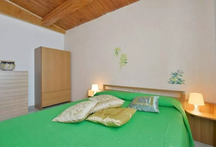 مسافرخانه Camping Poseidonia
