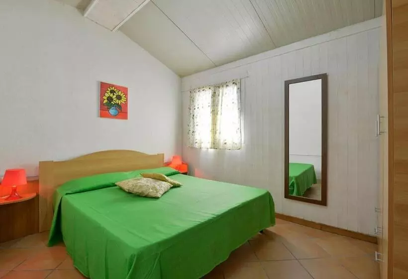 مسافرخانه Camping Poseidonia