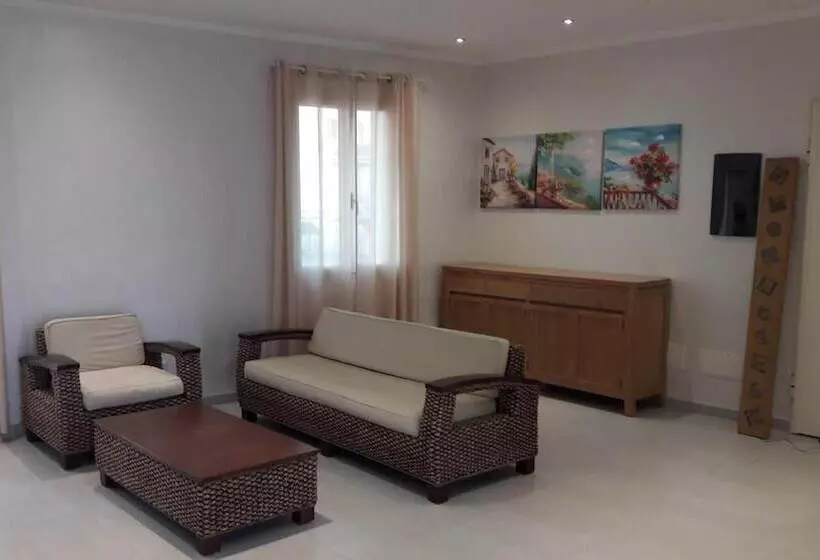 تختخواب و صبحانه La Casa Di Pier