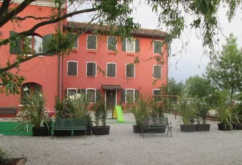 فندق ريفى Agriturismo Quadrifoglio Relax