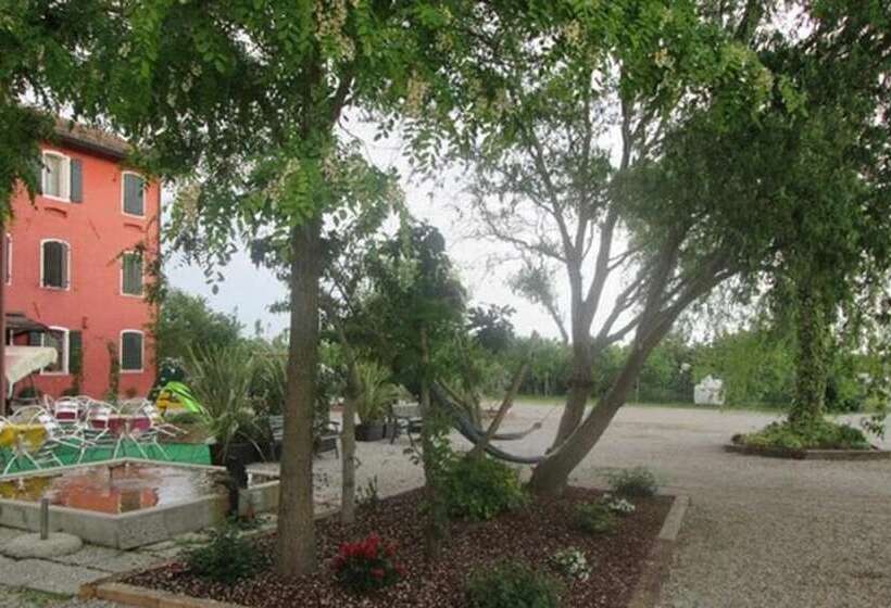 فندق ريفى Agriturismo Quadrifoglio Relax