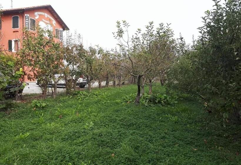 فندق ريفى Agriturismo Quadrifoglio Relax