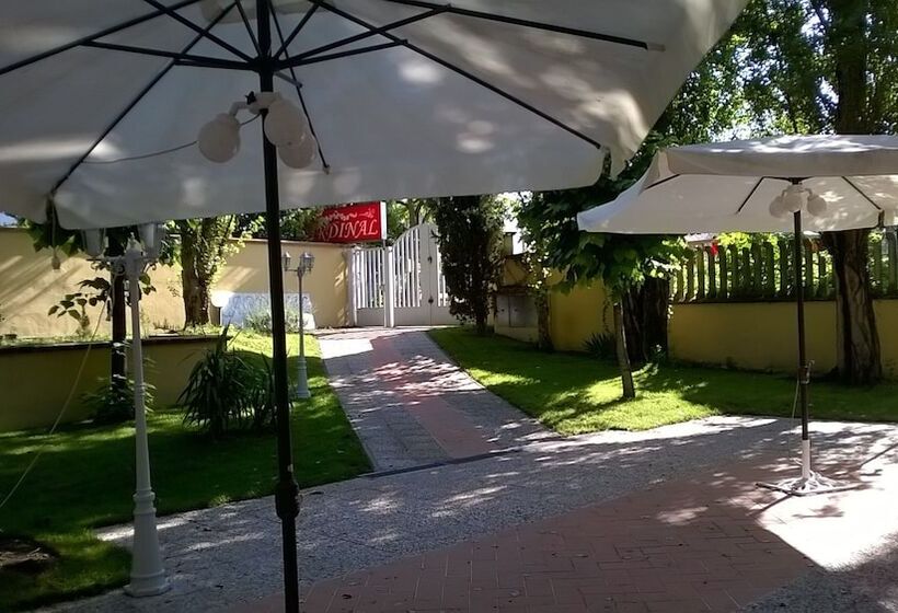 پانسیون Villa Cardinal Apartments