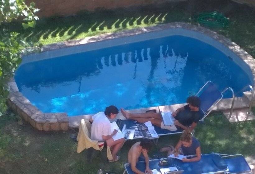 پانسیون Villa Cardinal Apartments