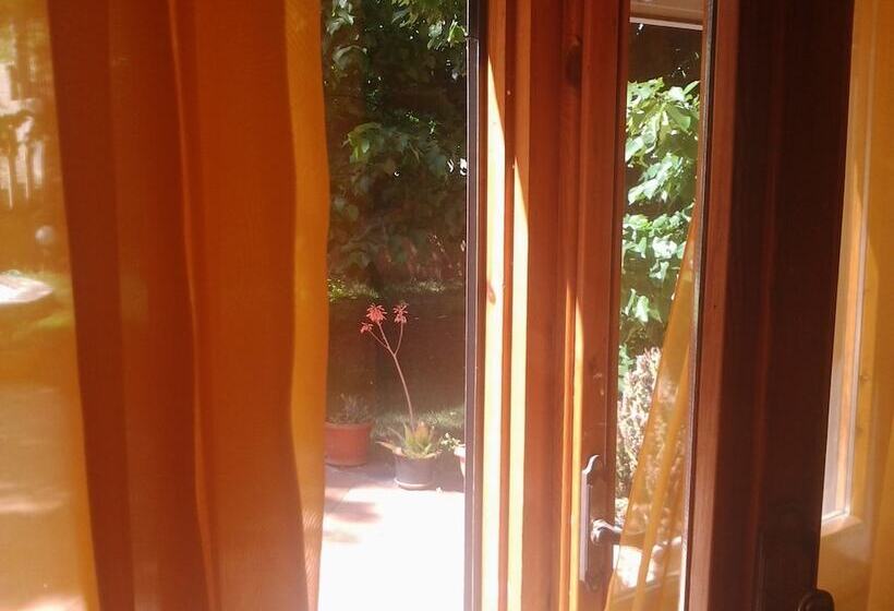 پانسیون Villa Cardinal Apartments