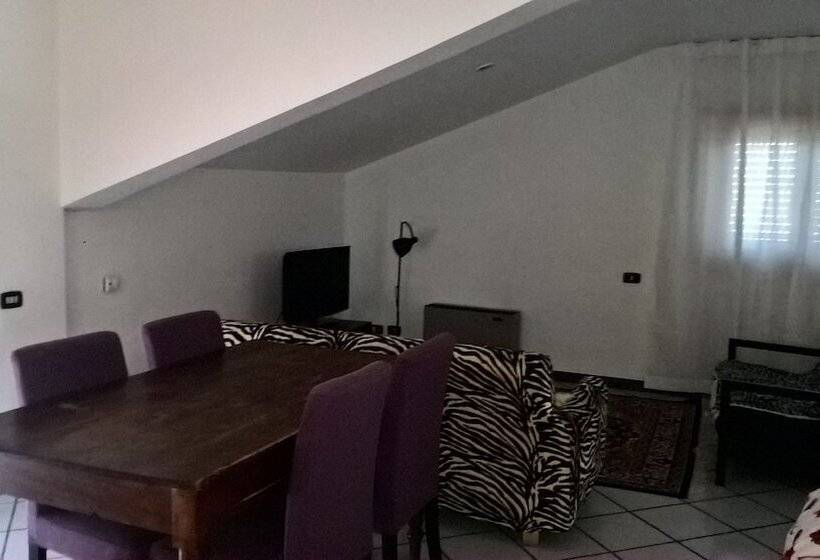 پانسیون Villa Cardinal Apartments