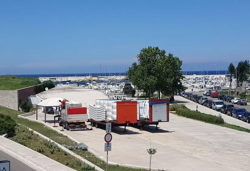 ベッドアンドブレックファースト La Terrazza Sul Mare