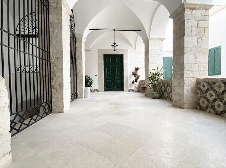 تختخواب و صبحانه Palazzo Bianchi Domus Holidays