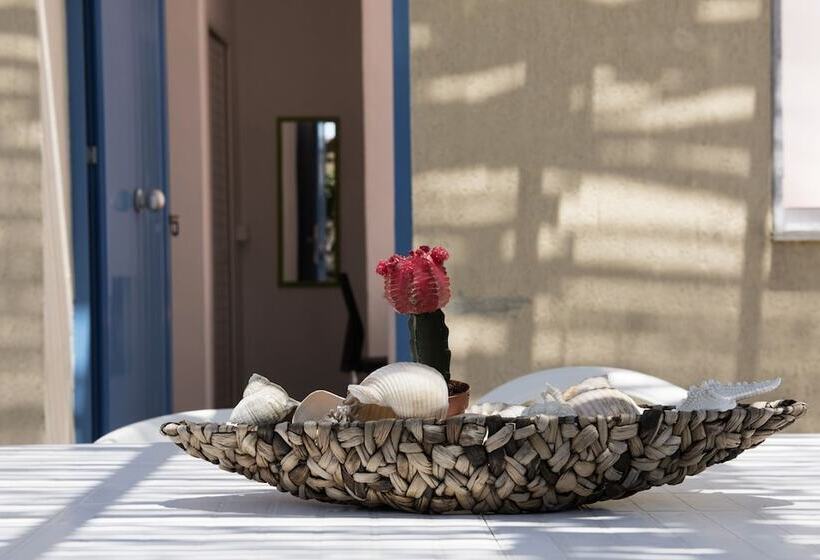 בית מלון כפרי Rocca Dei Tramonti