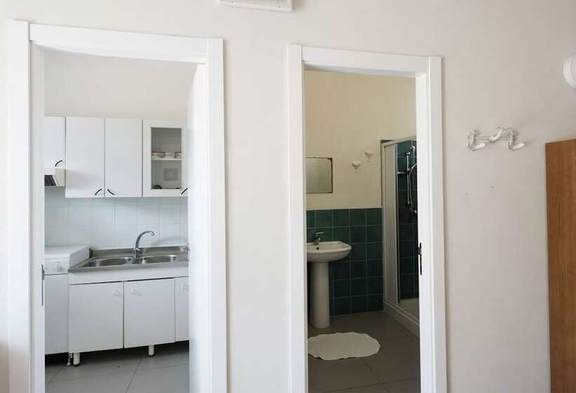 בית מלון כפרי Rocca Dei Tramonti