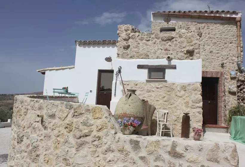 Aamiaismajoitus (B&B) Casale Racalmare