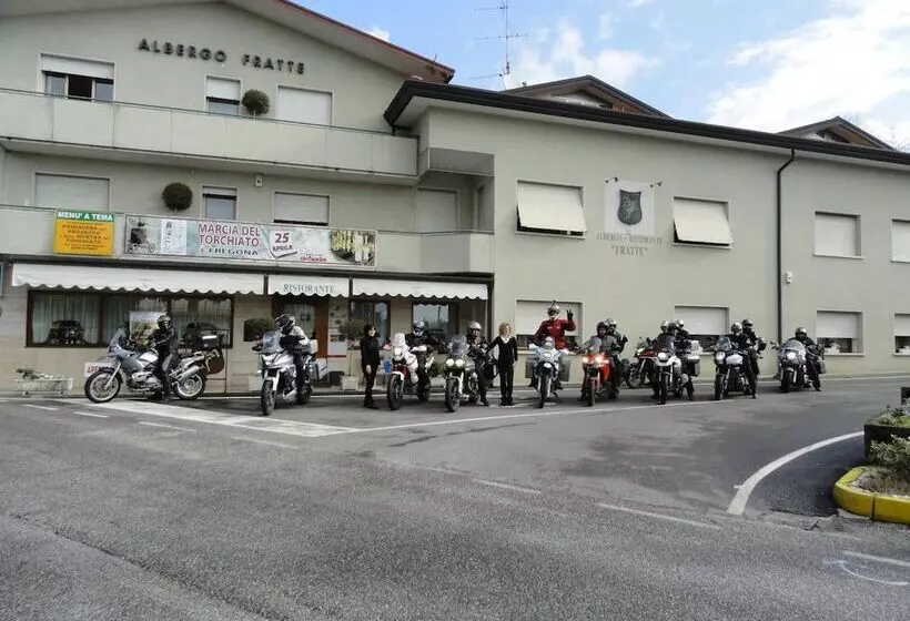 ホテル Albergo Ristorante Fratte