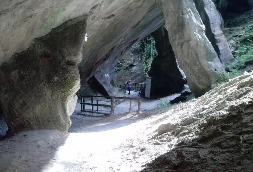 ホテル Albergo Ristorante Fratte