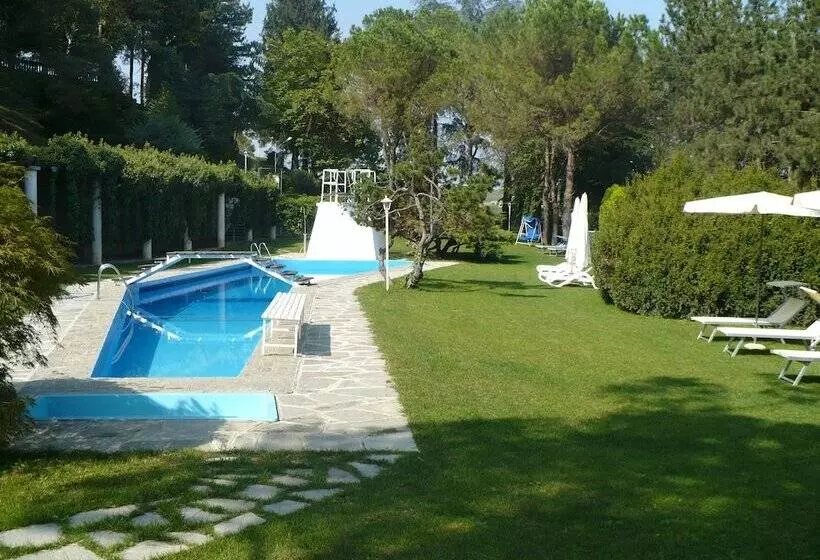 Maaseutuhotelli Villa Cornarea