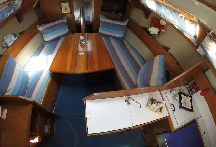 Hotelli Yacht Suite   Marina Di Grosseto