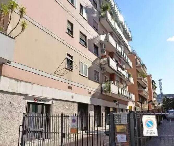 تختخواب و صبحانه Friendly House Rome