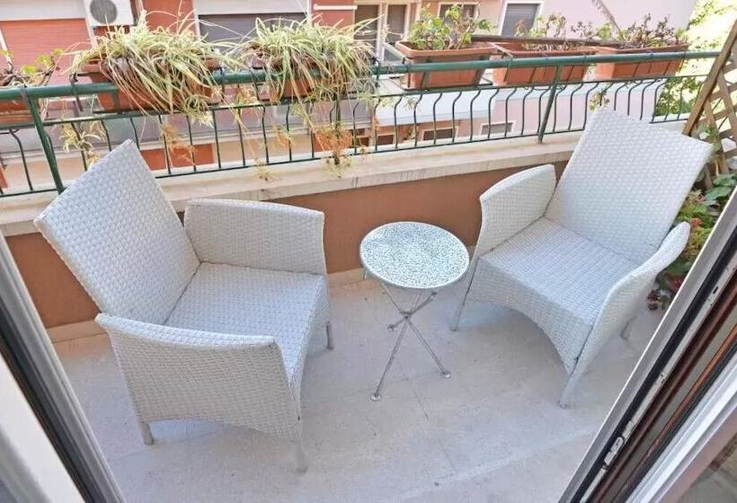 تختخواب و صبحانه Friendly House Rome