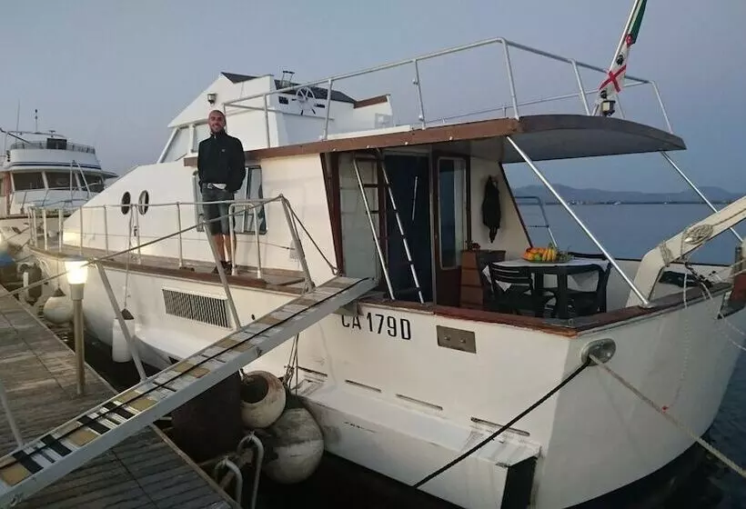 ホテル Boat&breakfast Stella Marina