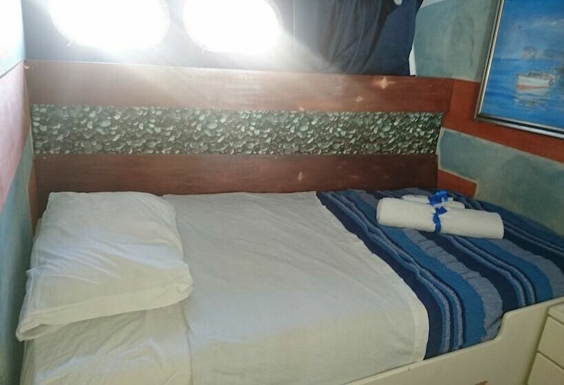 هتل Boat&breakfast Stella Marina