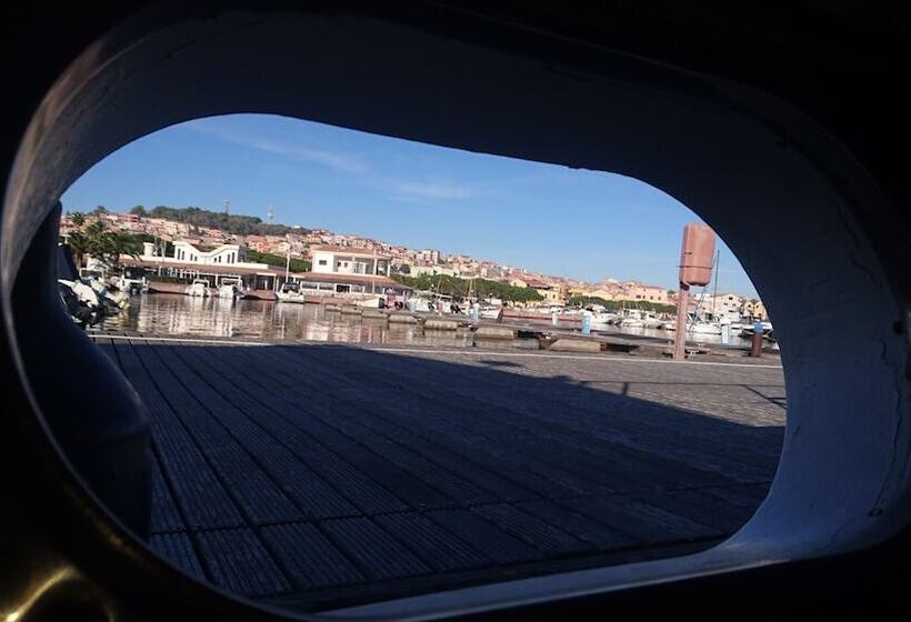 هتل Boat&breakfast Stella Marina