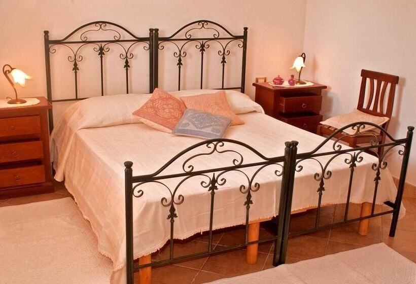 Hotel wiejski Agriturismo Sa Suerera