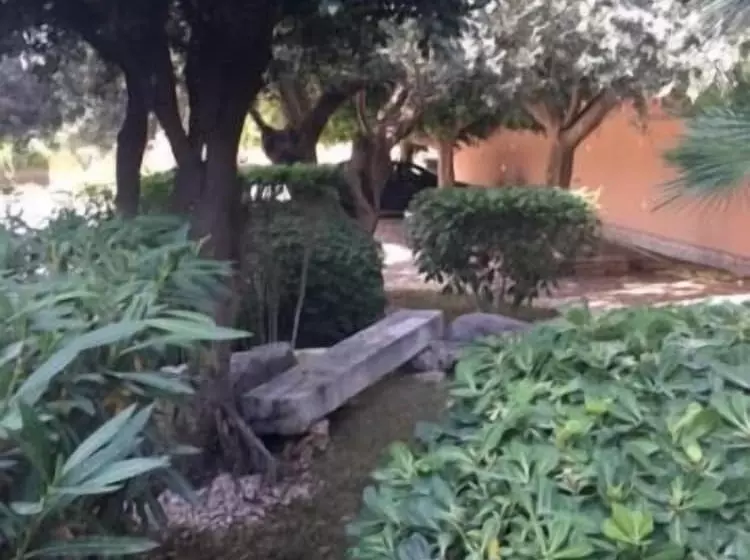 تختخواب و صبحانه Il Giardino Dei Melograni