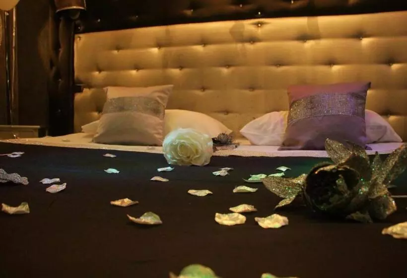 簡易ホテル & Resort Bee Queen