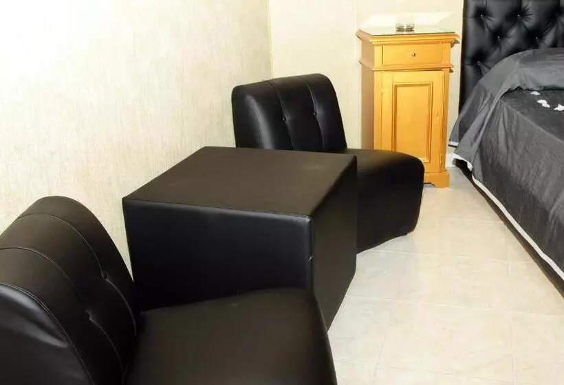 簡易ホテル & Resort Bee Queen