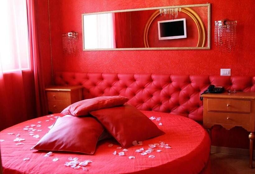 여관 & Resort Bee Queen