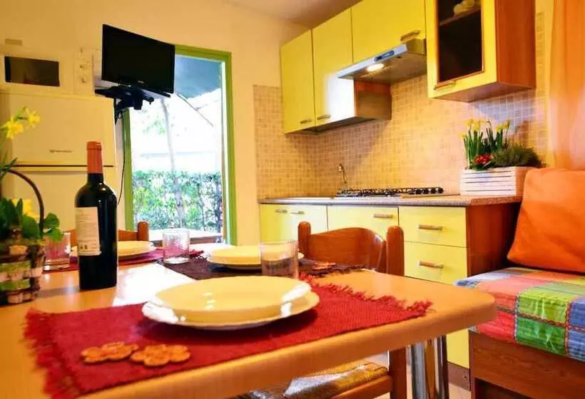 Hotelli Camping Arcobaleno