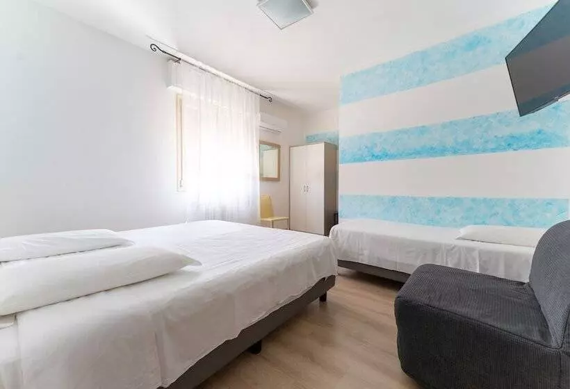 هتل Benaco Mavras