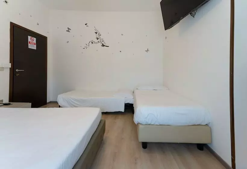 هتل Benaco Mavras