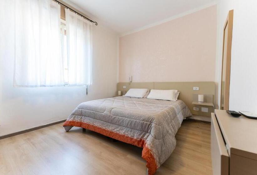 هتل Benaco Mavras