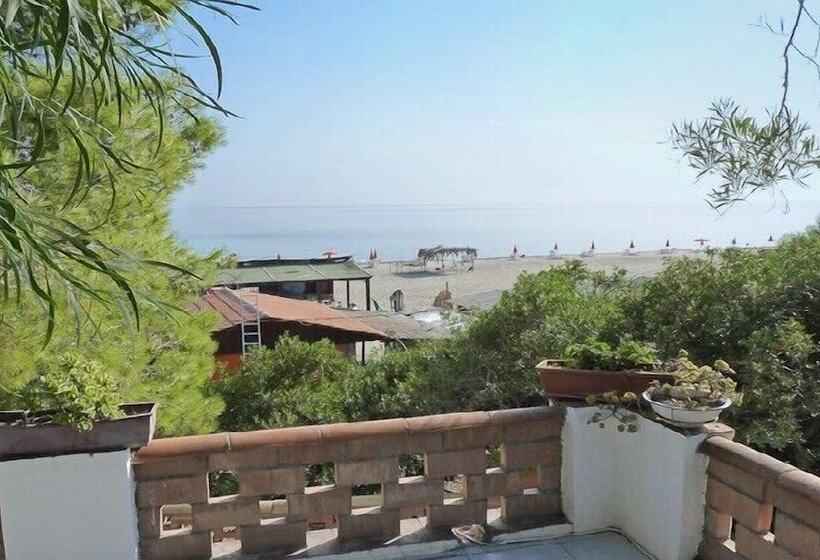 استراحتگاه Villaggio Irene