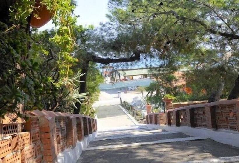 استراحتگاه Villaggio Irene