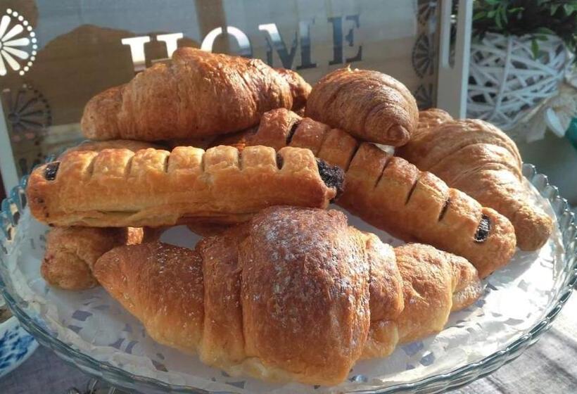 ベッドアンドブレックファースト Antica Isola