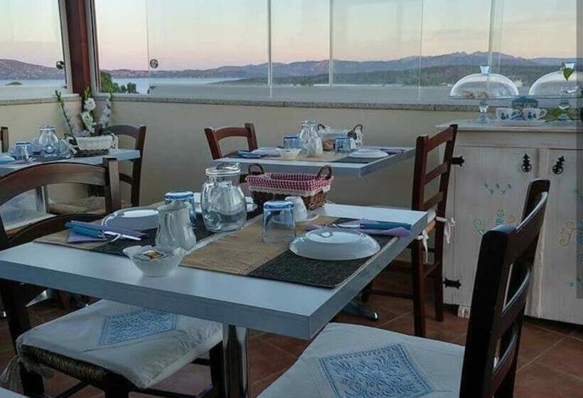 ベッドアンドブレックファースト Antica Isola