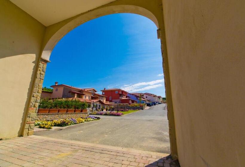 여관 Villa Carolina Resort