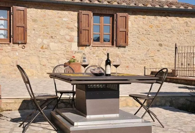 Maaseutuhotelli Agriturismo Castello Di Bucignano